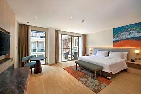 Deluxe Double or Twin Room with Pool View