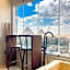 The Pyramids Horizon Studio w Bathtub