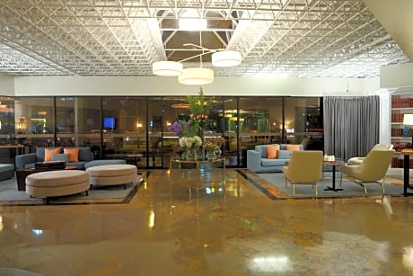 Radisson Hotel Plaza del Bosque