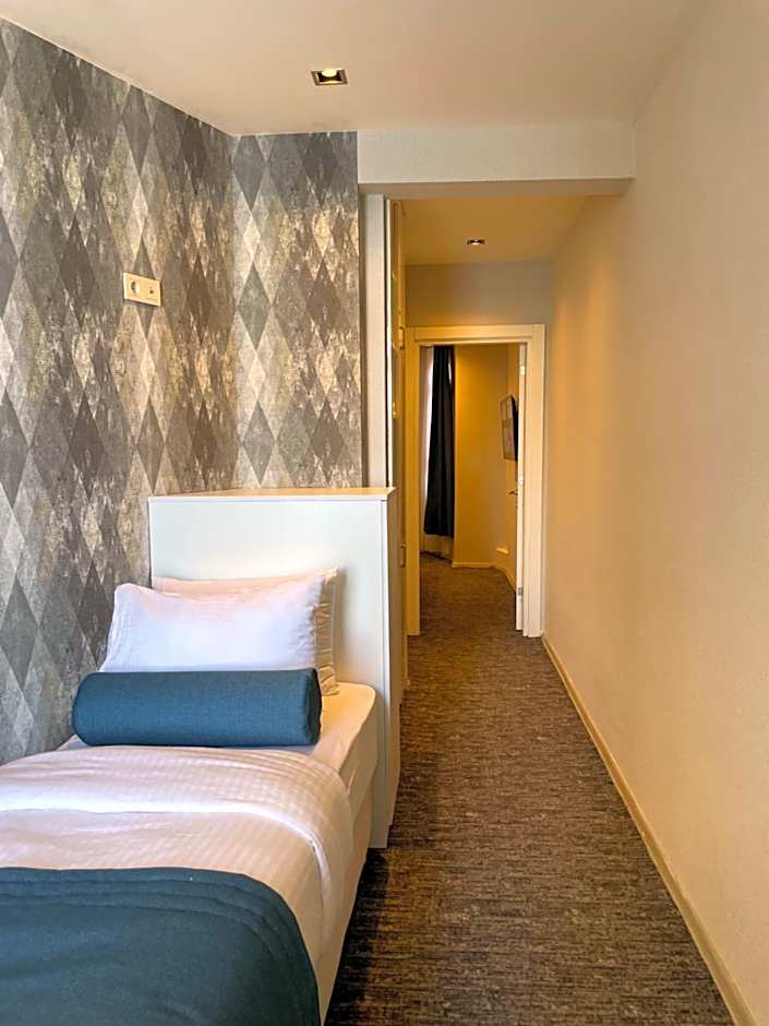 Weingart Seaside Hotel