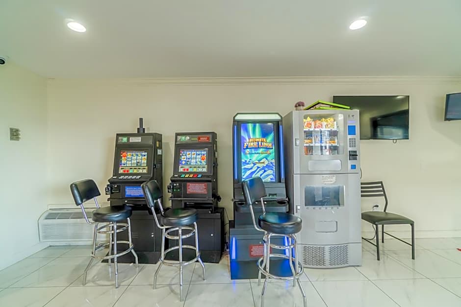 OYO Hotel Houston N Fm-1960 Champions TX