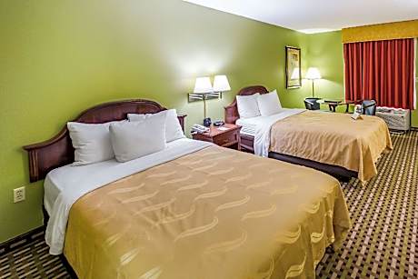 2 Double Beds Nonsmoking