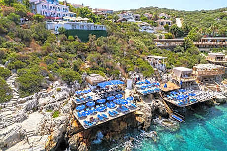 Arpia Hotel