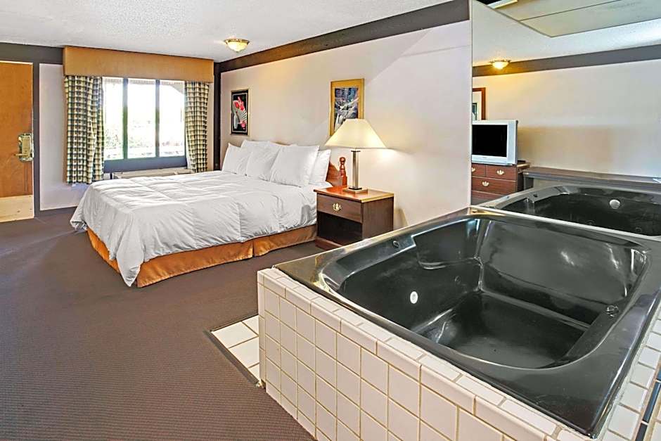 Exceed Inn Indianapolis airport south