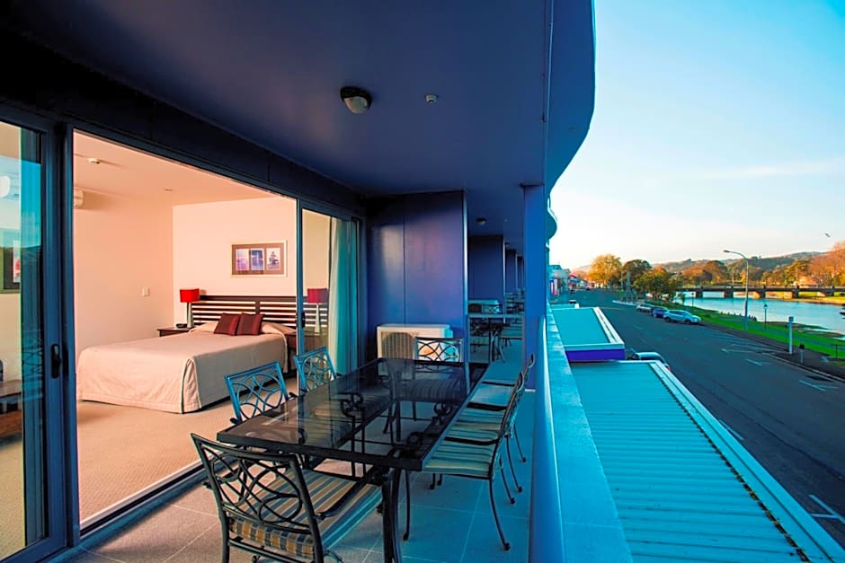 Emerald Hotel