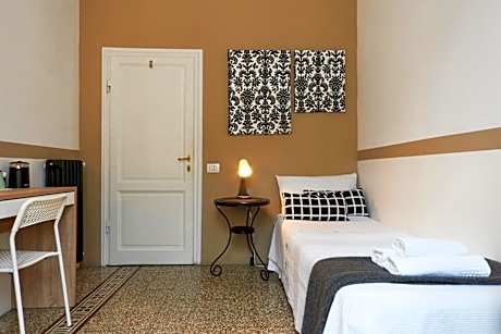 Single Room with Private External Bathroom