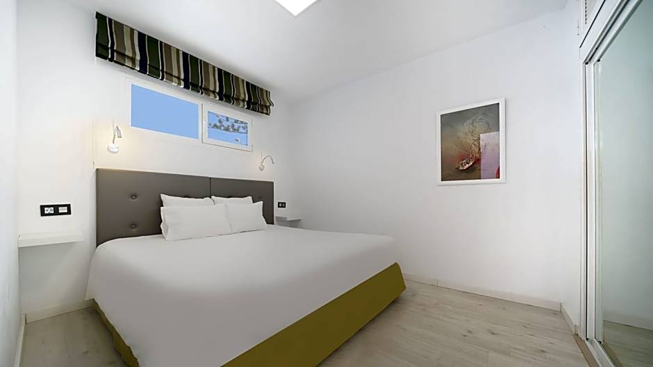 Atlantic Sun Beach - Gay Men Only