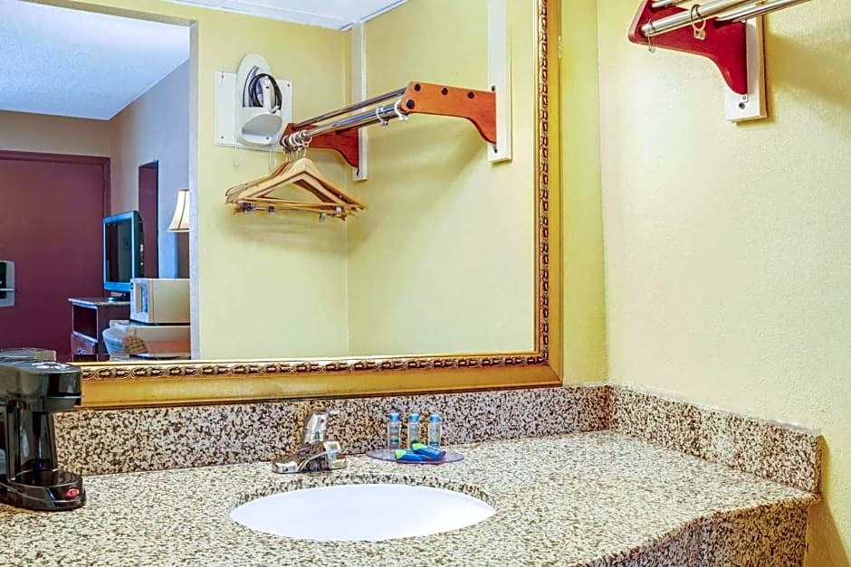 Knights Inn Mount Laurel