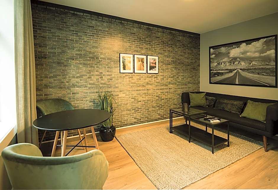 Home Again Apartments Nygata 1