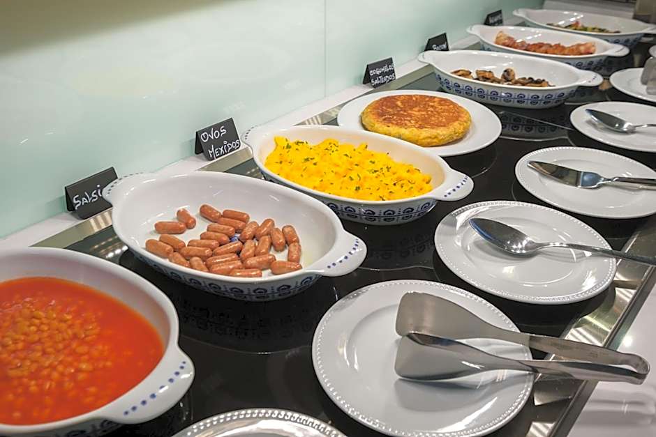 Malibu Foz Hotel - La Maison Younan