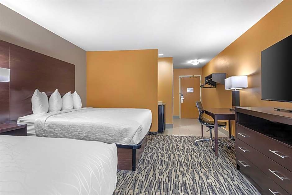 Best Western Plus Denton Inn & Suites