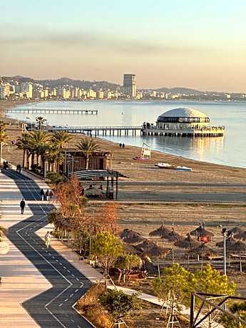 Wave Beachfront Apartments