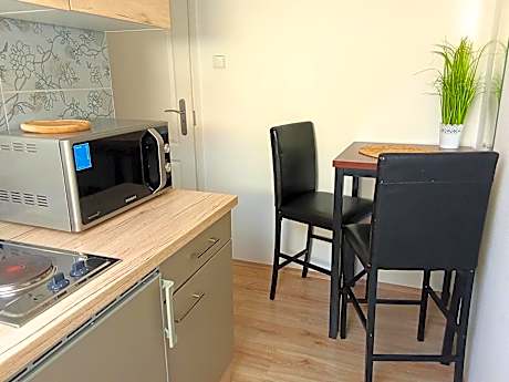 Apartment with Garden View