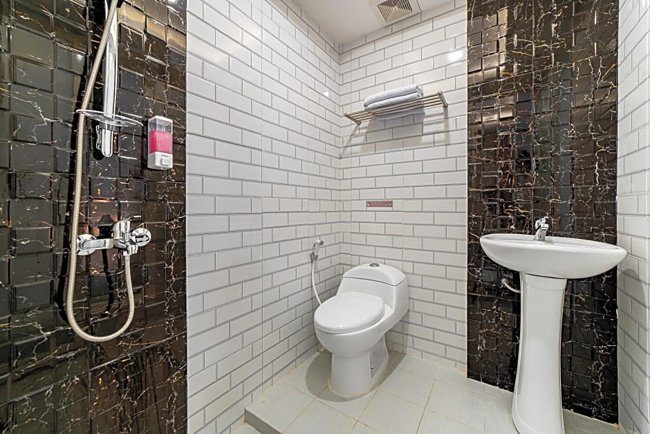 Tree Homestay Mitra RedDoorz