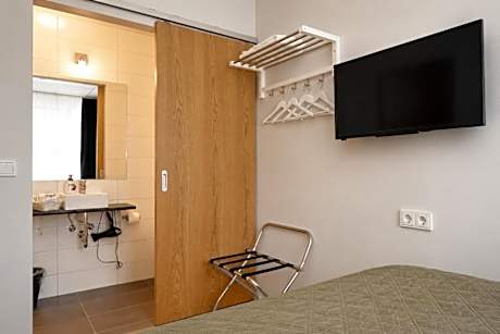 Single Room with Bath