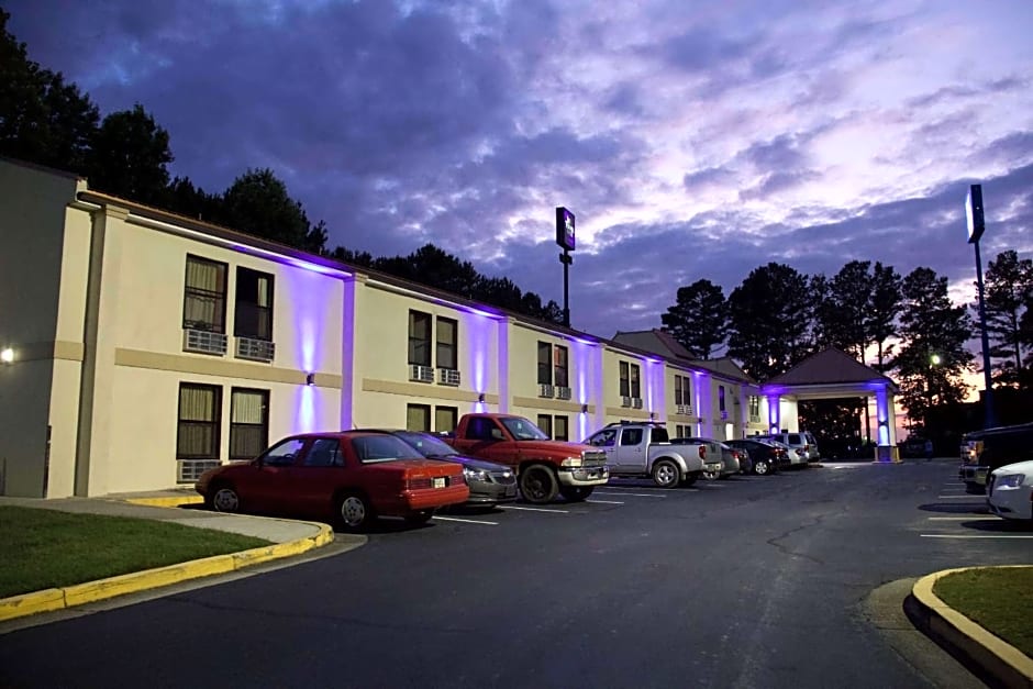 Motel 6-Suwanee, GA - Gwinnett Center