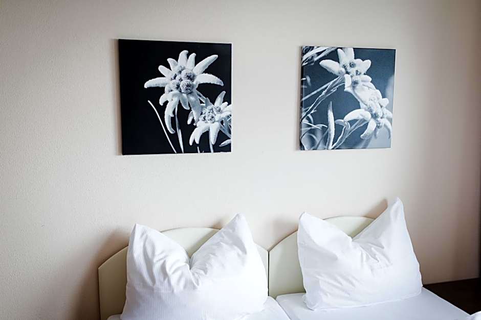 Aparthotel Dorfplatzl Garni