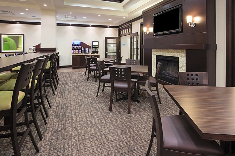 Holiday Inn Express & Suites New Liskeard By IHG