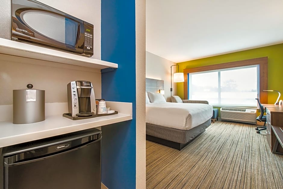 Holiday Inn Express & Suites - Carrollton West