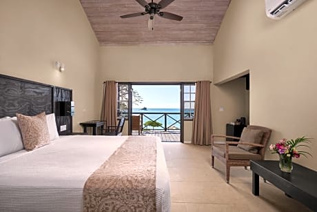 Superior Seaview Room (1 King)