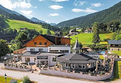 FORSTAUERWiRT Hotel & Restaurant