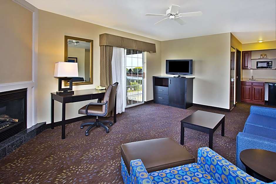 Holiday Inn Express Mackinaw City By IHG