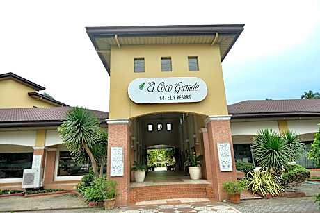 El Coco Grande Hotel and Resort