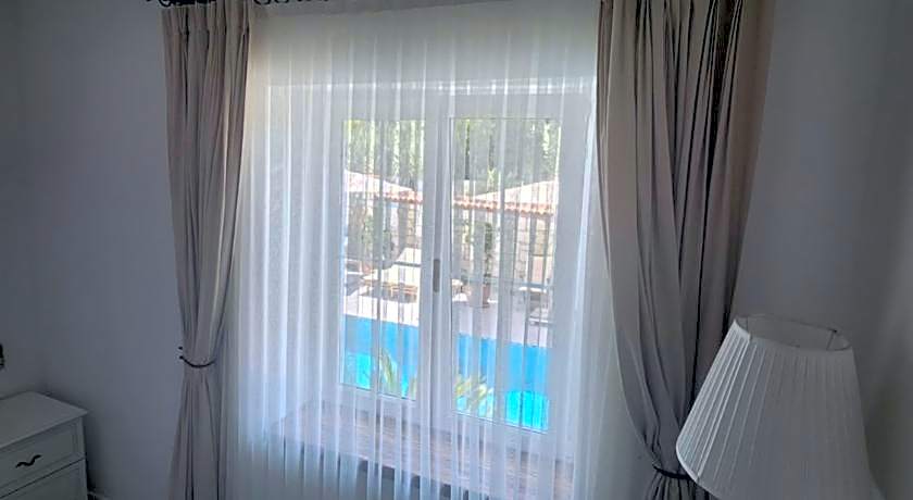 Tarcin Alacati Otel