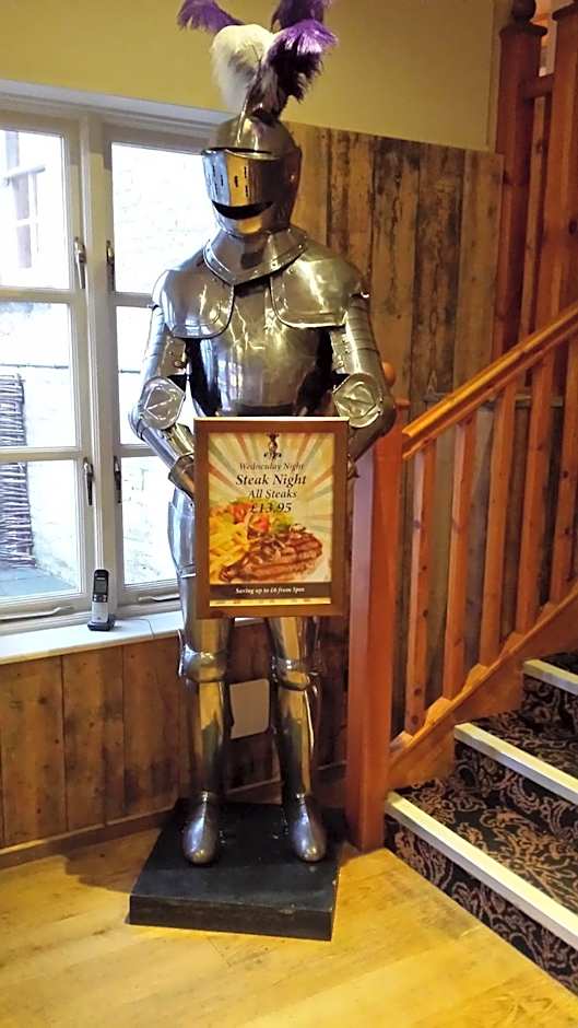 Sturdy`s Castle - Historic Coaching Inn near Blenheim Palace, Oxfordshire