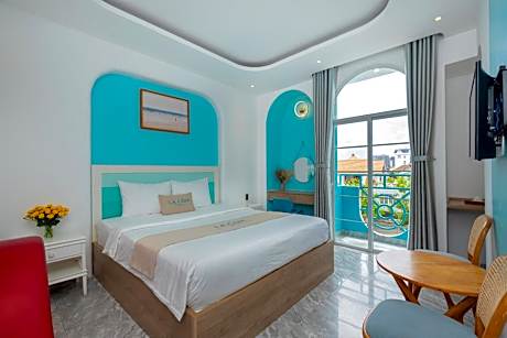 Superior Double Room with Balcony
