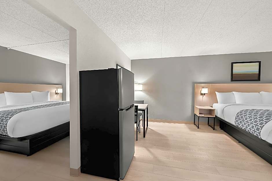 Suburban Studios, Kearney