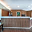 Econo Lodge Inn & Suites