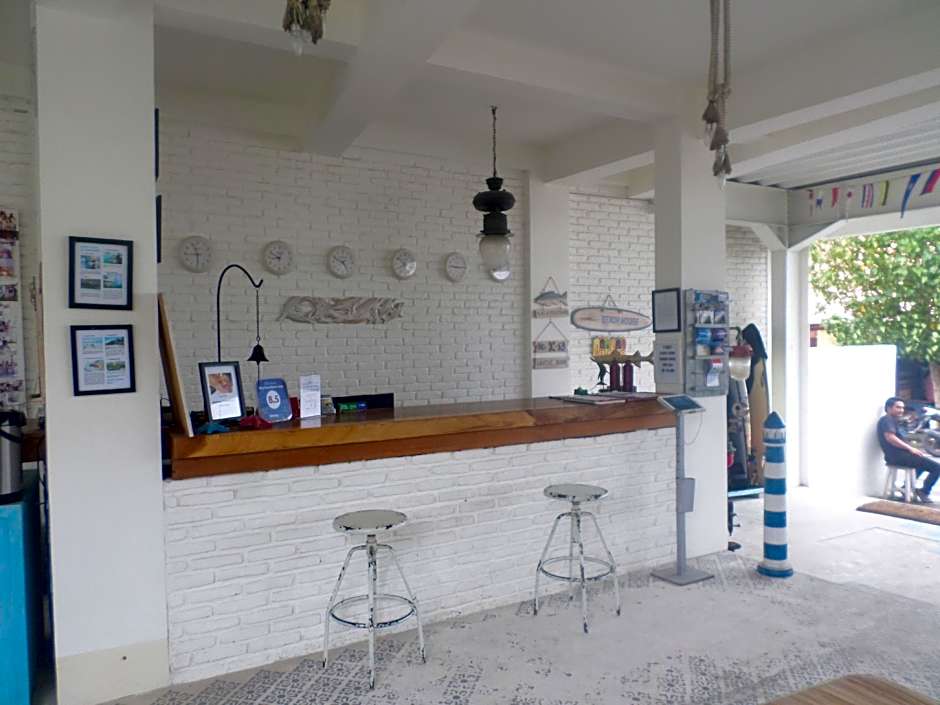 Paras Paros Marina Lodge