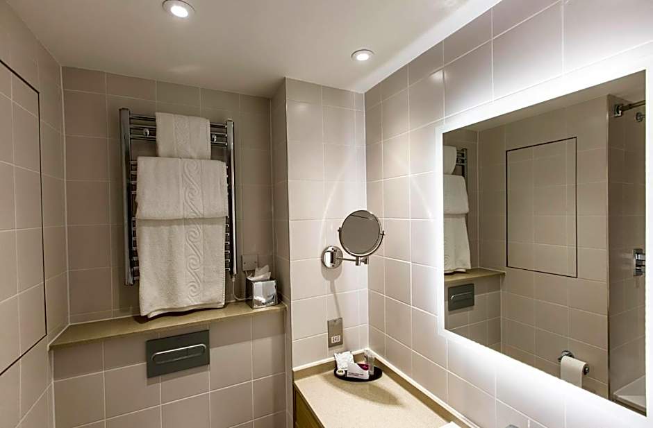 Crowne Plaza London Ealing By IHG