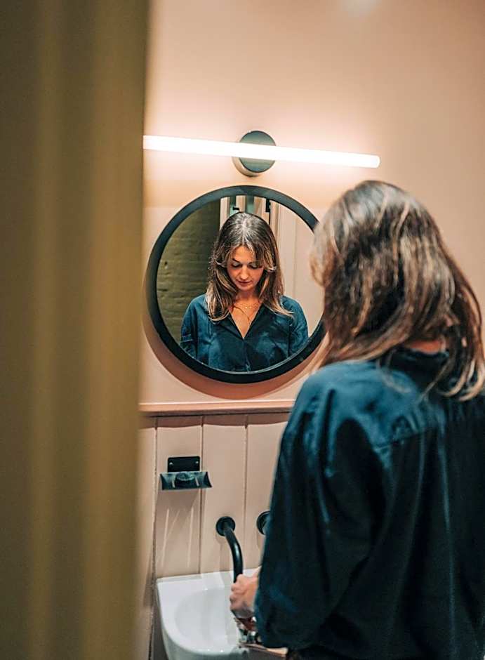 Deus Ex Machina Hotel