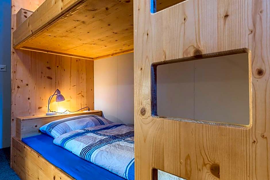 Mountain Lodge Backpackercamp