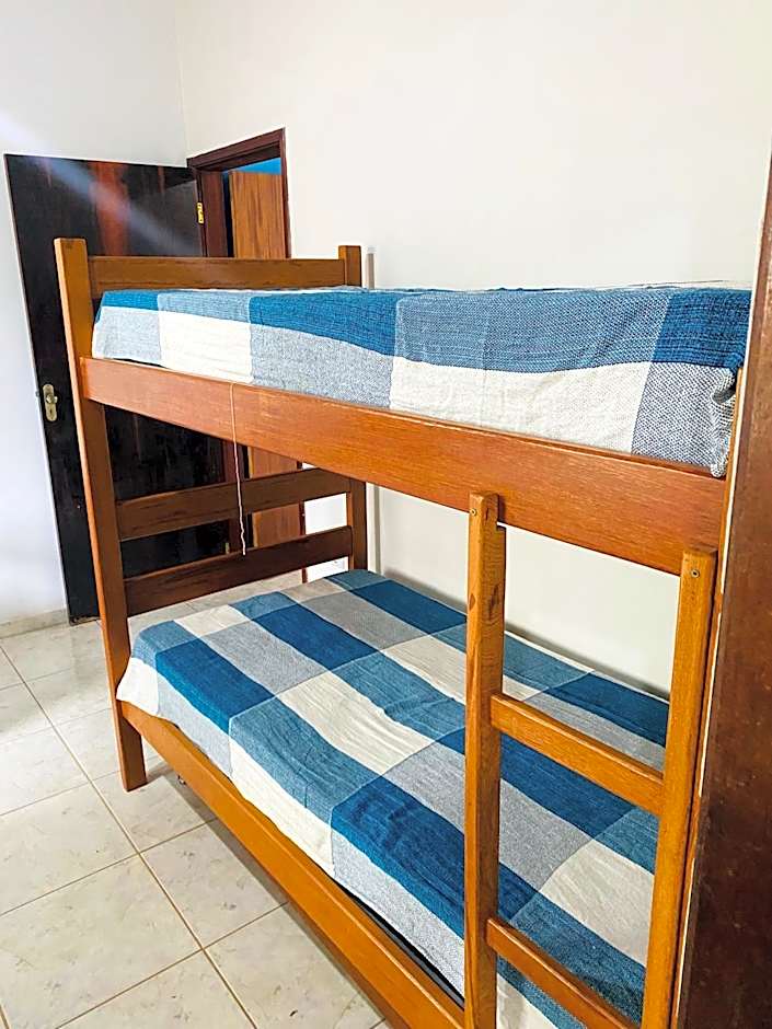 Chalé com churrasqueira - 50 metros da praia da Maranduba - Beira Mar