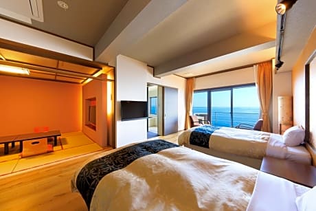 Superior Room with Tatami Area with Private Bath and Sea View - Non-Smoking - 