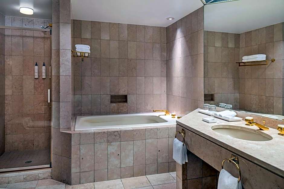 Metropolitan Hotel Vancouver by Marriott