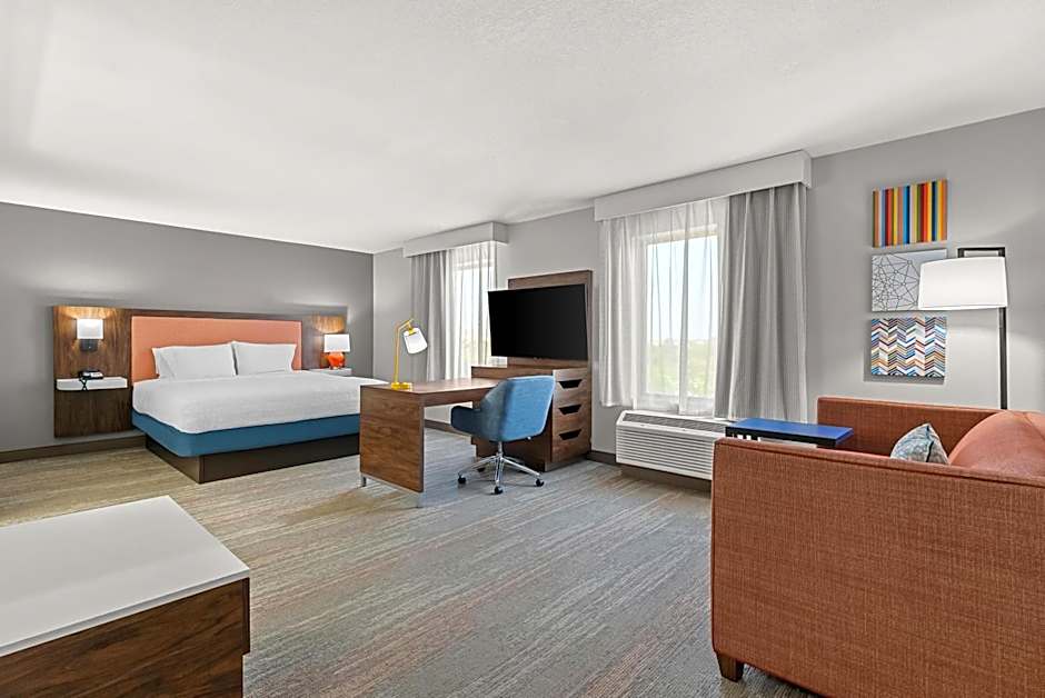 Hampton Inn & Suites Peru