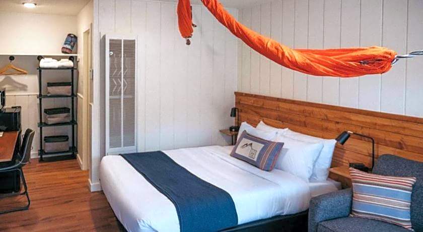 LOGE Breckenridge