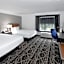 La Quinta Inn & Suites by Wyndham Houston Bush Iah South