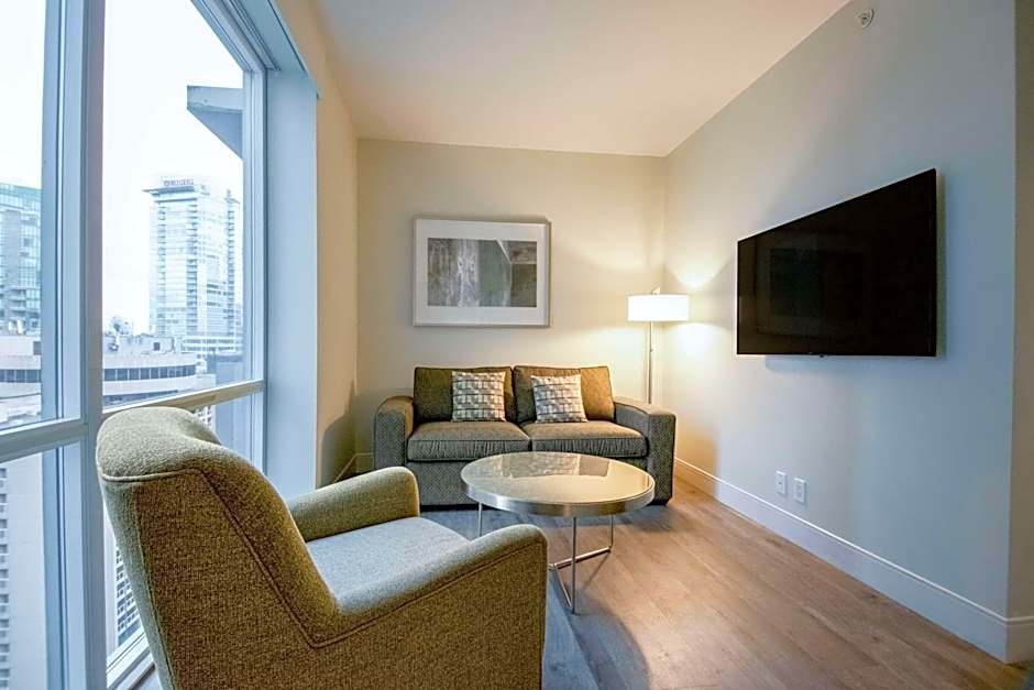 COAST COAL HARBOUR HOTEL by APA