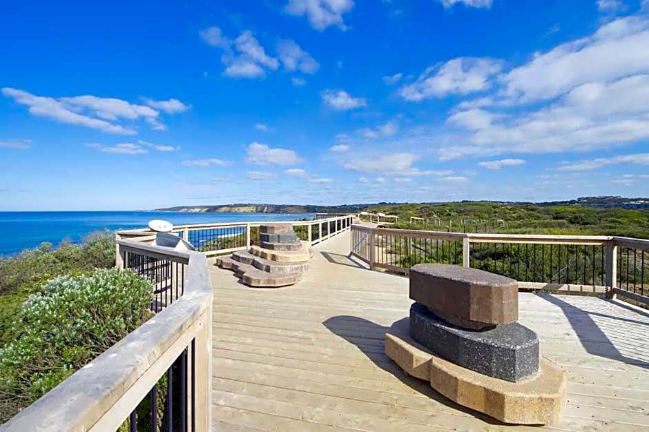 Central Torquay Townhouse 350m to the sand