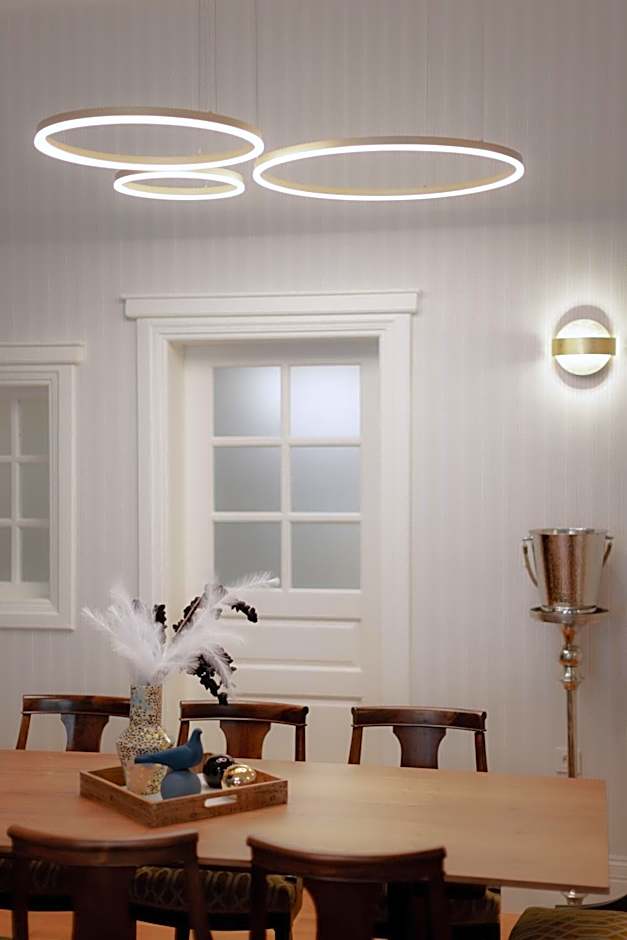 Castellano Hotel & Suites