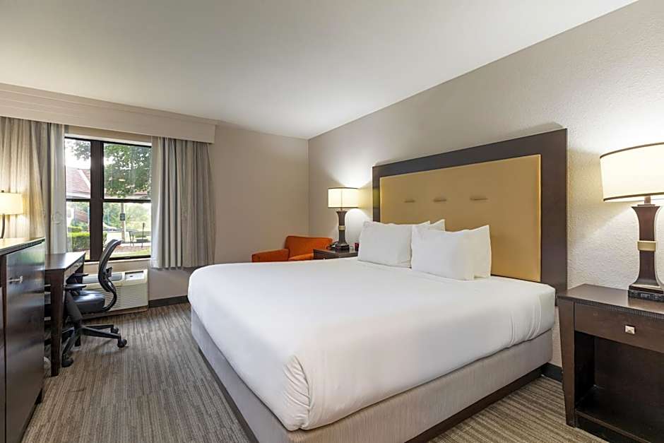 Branson Hillside Hotel