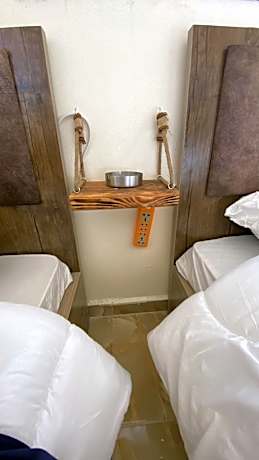 Basic Triple Room with Shared Bathroom