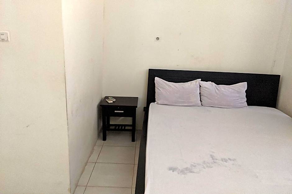 Hotel O Kost Reski 1 Near Pasar Rakyat Limbung