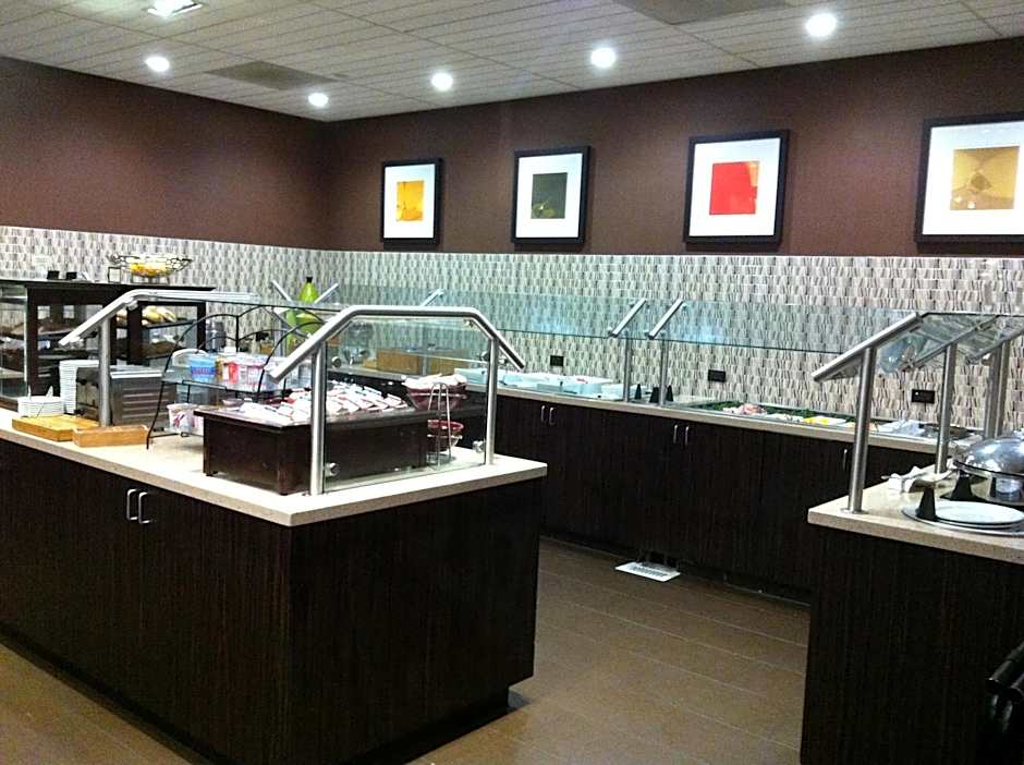 Ontario Airport Hotel & Conference Center