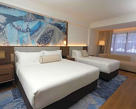 Deluxe Family Room